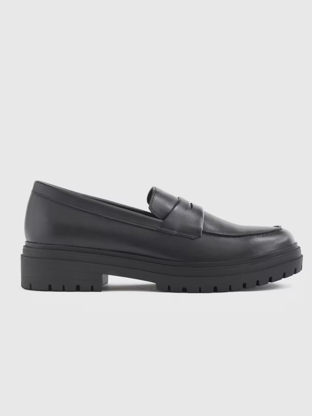 Quince Italian Leather Lug Sole Loafer - Picture 4 of 10